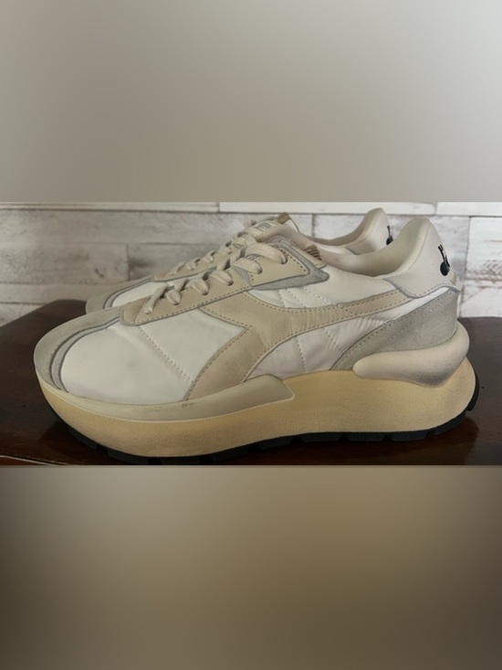 Diadora Shoes - DIADORA Gender Inclusive Mercury Elite Water Resistant Sneaker in Size 6 5. (Wo)